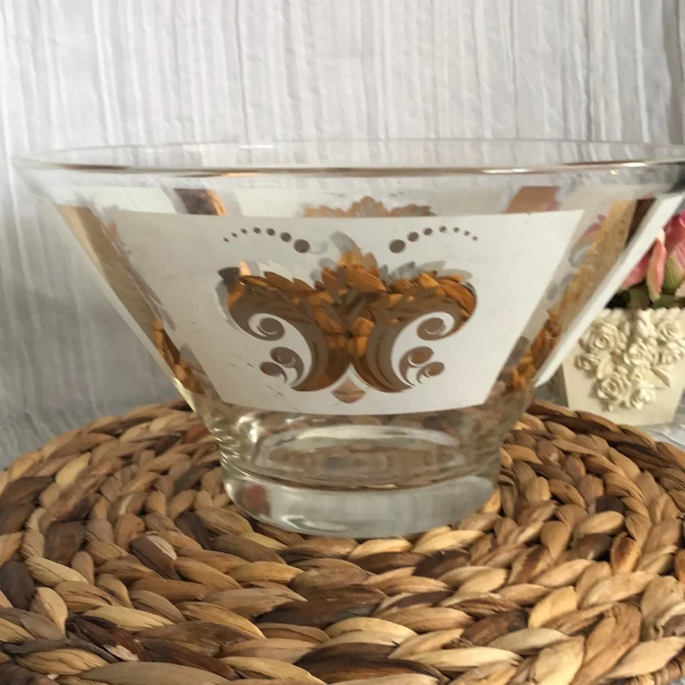 Vintage 1970s MCM large glass white clear & gold pattern CHIPS OR SALAD BOWL
